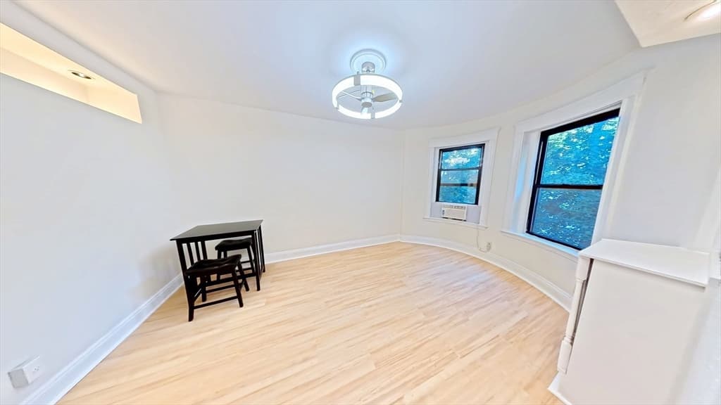 40 Winchester St # 8, Brookline MA 02446 photo 3