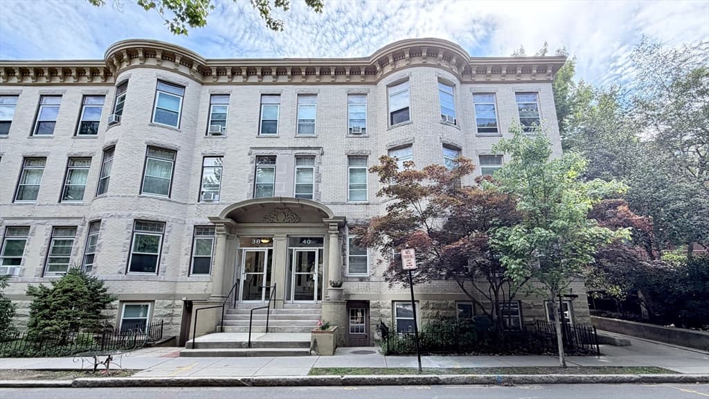 40 Winchester St # 8, Brookline MA 02446 photo 14