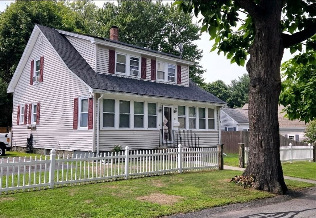 15 Dinsmore Street, Lowell MA 01852 photo 2