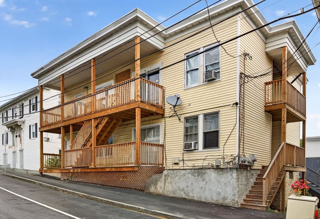 106-108 Grand St, Lowell MA 01851 photo 2