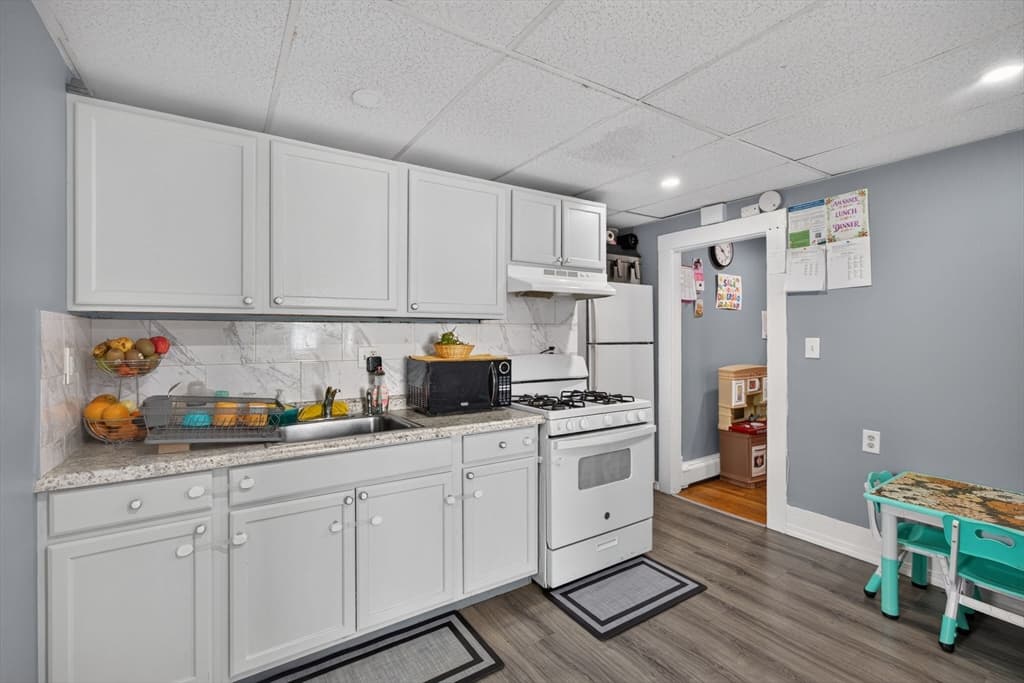 106-108 Grand St, Lowell MA 01851 photo 6