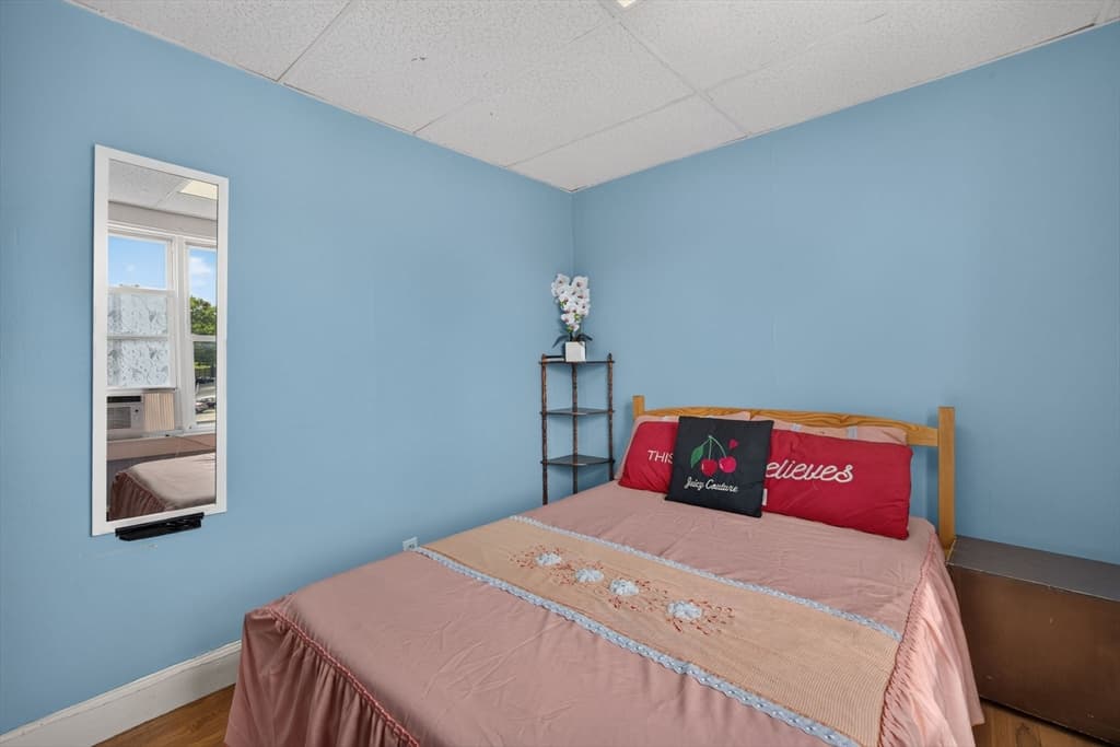 106-108 Grand St, Lowell MA 01851 photo 10