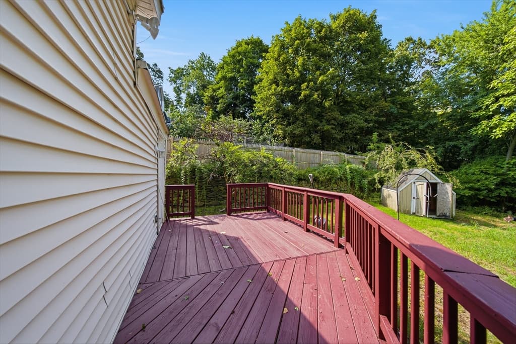8 Hawkins St, Worcester MA 01604 photo 16