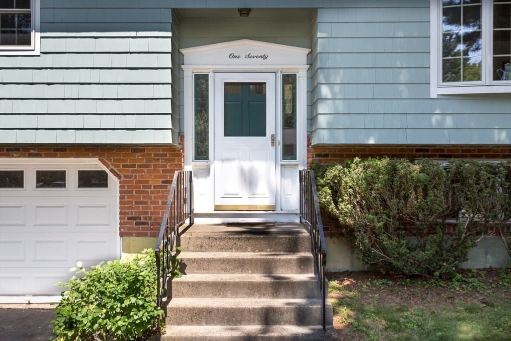 170 David Rd, Franklin MA 02038 photo 3