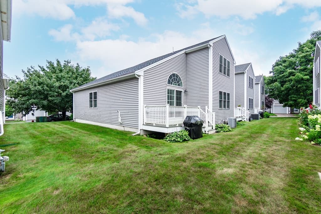 304 Village Ln # 304, Bellingham MA 02019 photo 26