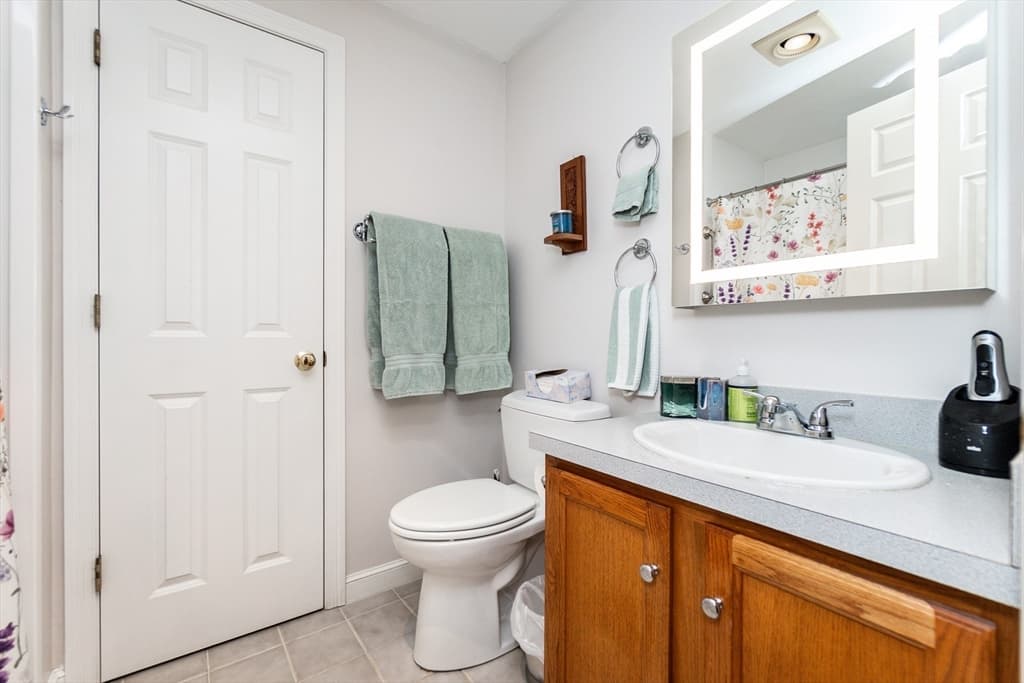 304 Village Ln # 304, Bellingham MA 02019 photo 14