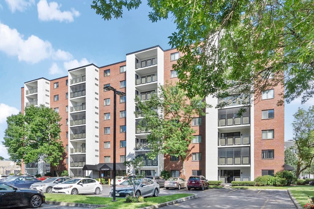 28 Ninth St # 304, Medford MA 02155