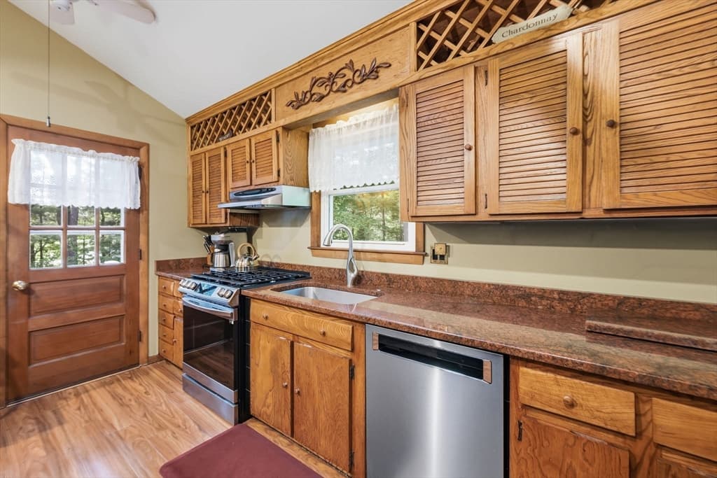 19 Kimbrough Rd, Billerica MA 01821 photo 9