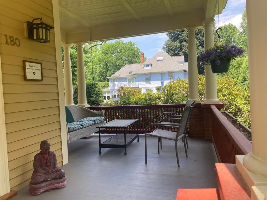 180 Lincoln, Amherst MA 01002 photo 3