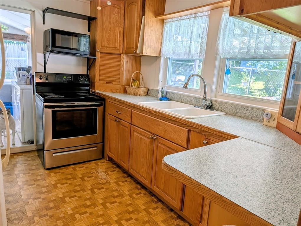 23 Wilderwood Ave, Leominster MA 01453 photo 7