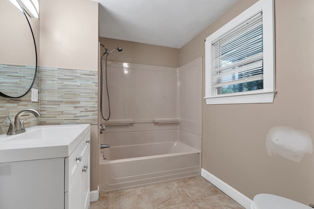2 Clarendon St, Taunton MA 02780 photo 22