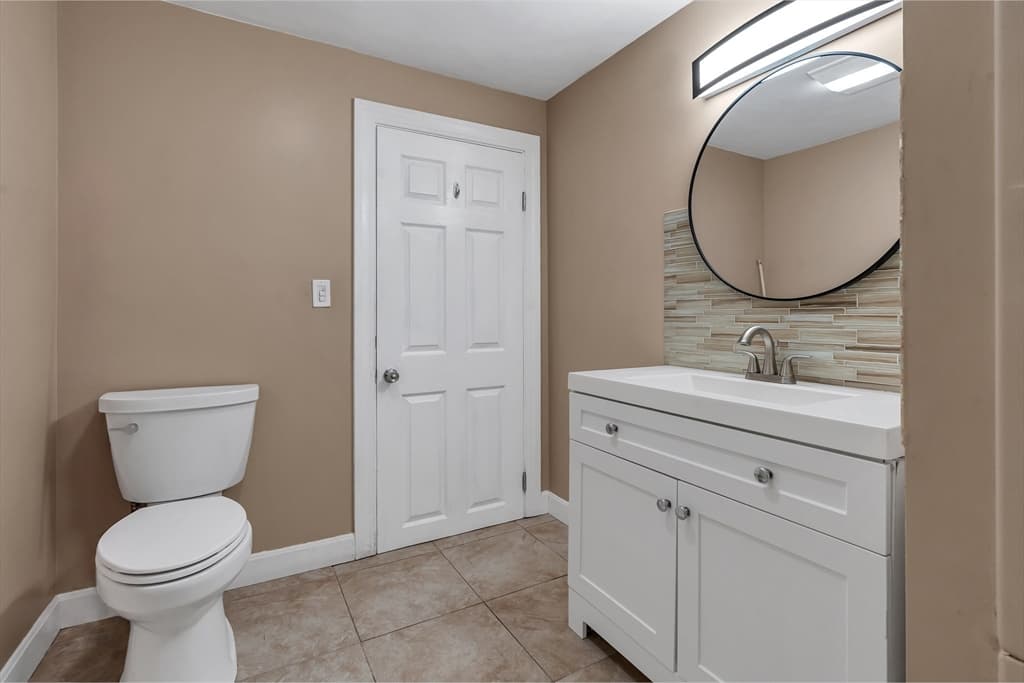 2 Clarendon St, Taunton MA 02780 photo 24