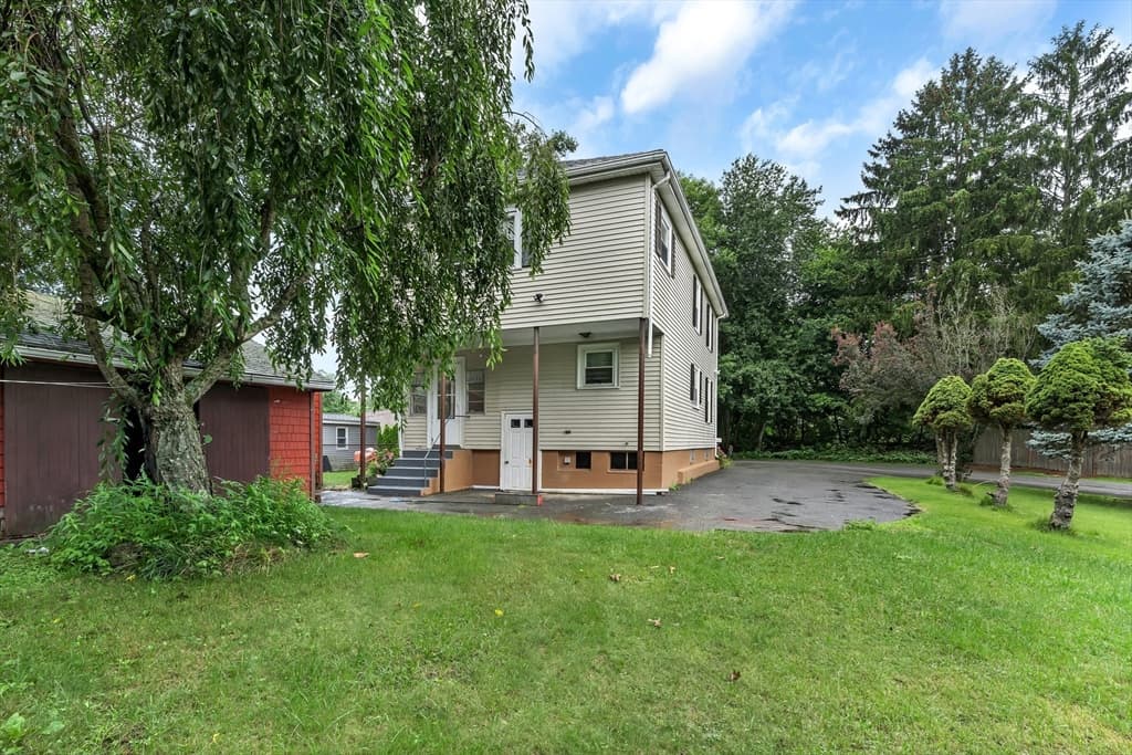 2 Clarendon St, Taunton MA 02780 photo 10