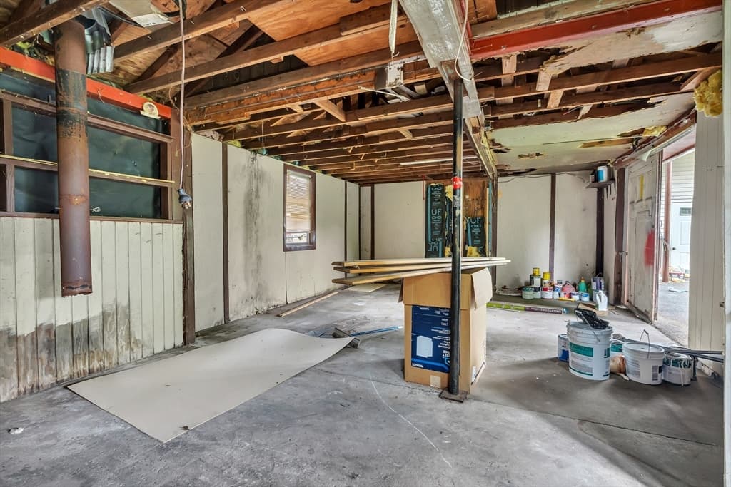 2 Clarendon St, Taunton MA 02780 photo 11