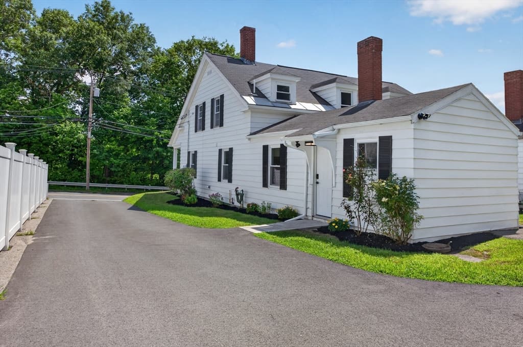 72 Chestnut St # 72, Clinton MA 01510 photo 2