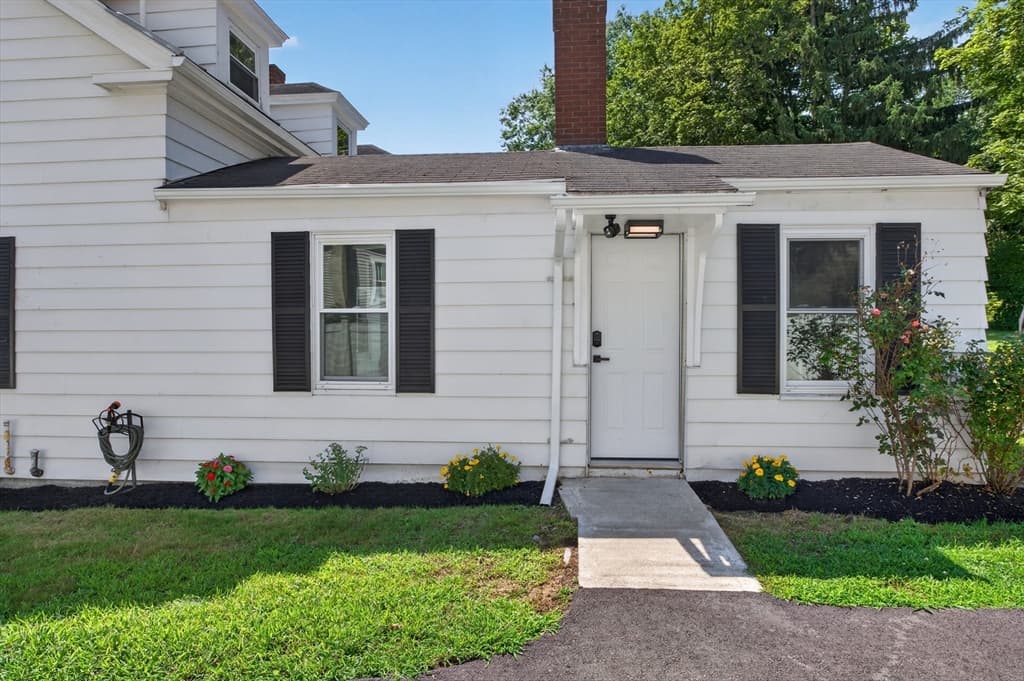 72 Chestnut St # 72, Clinton MA 01510 photo 3