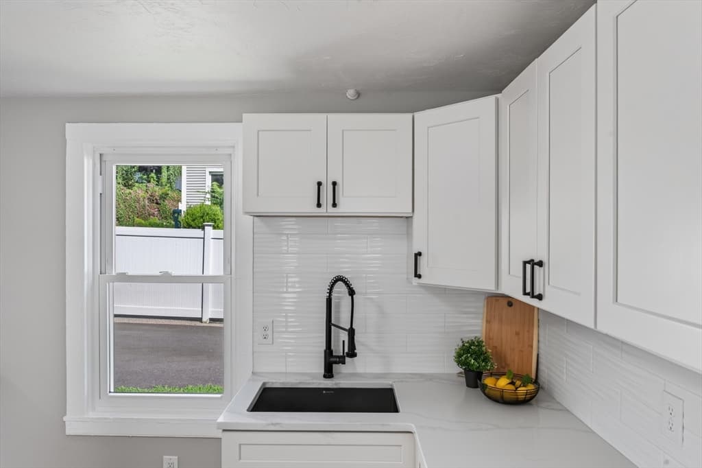 72 Chestnut St # 72, Clinton MA 01510 photo 9