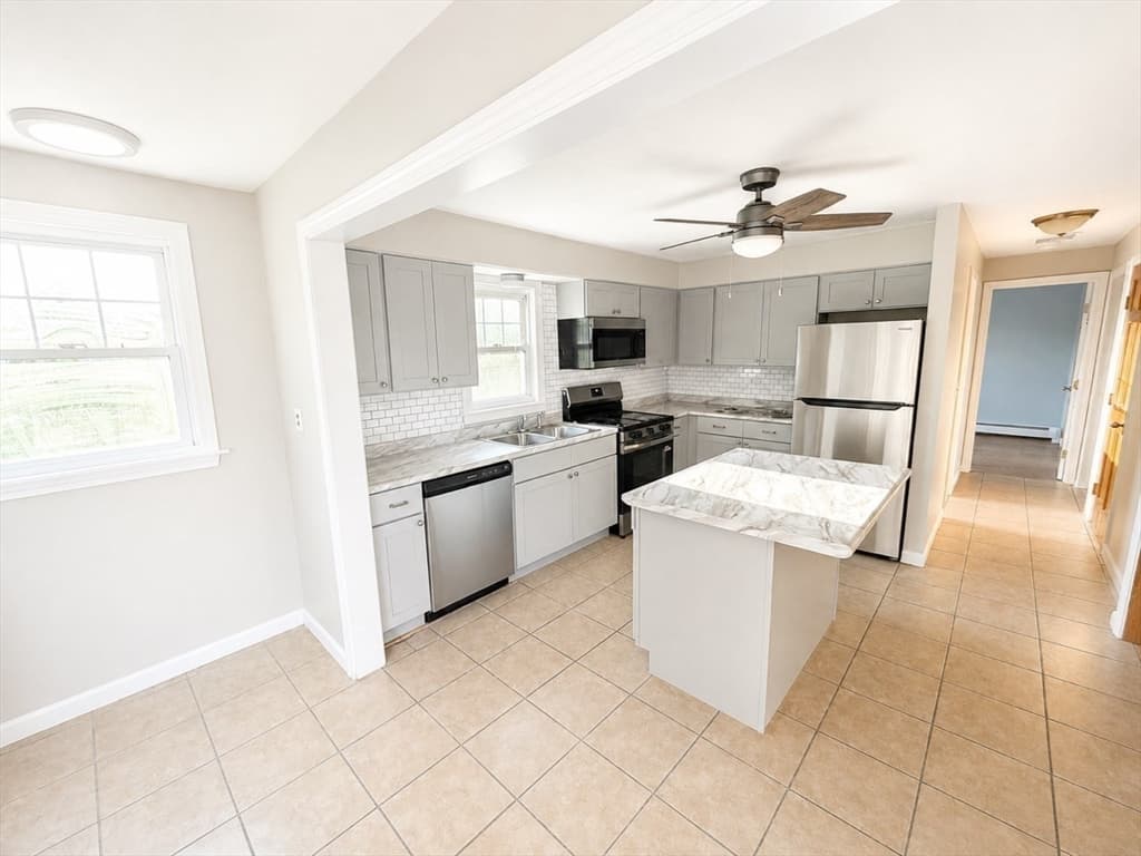 63 Prairie Ave, Swansea MA 02777 photo 5