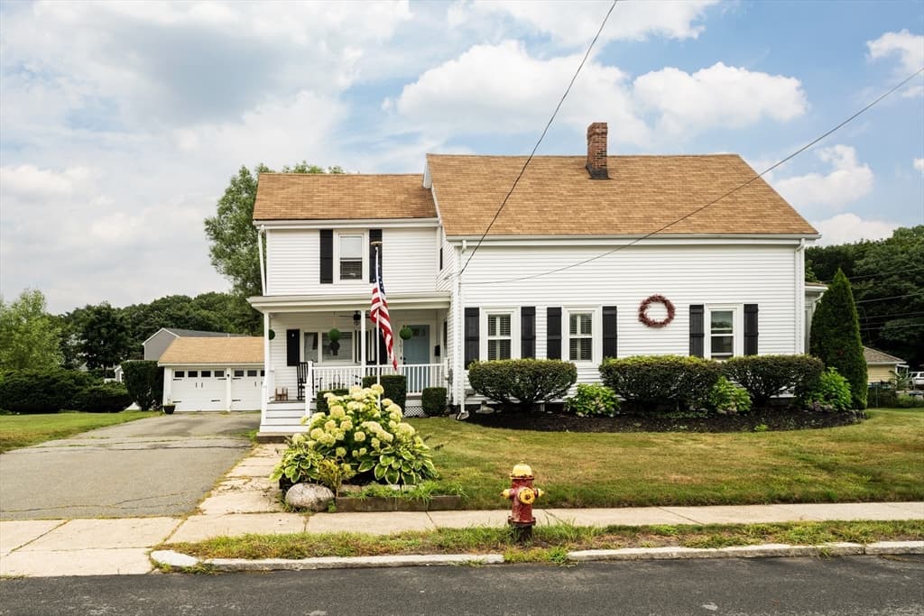 101 Bartholomew St, Peabody MA 01960
