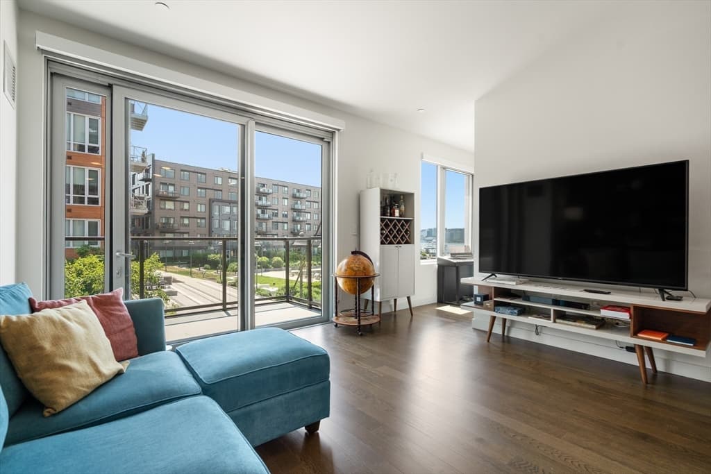 65 Lewis St # 216, Boston MA 02128 photo 2