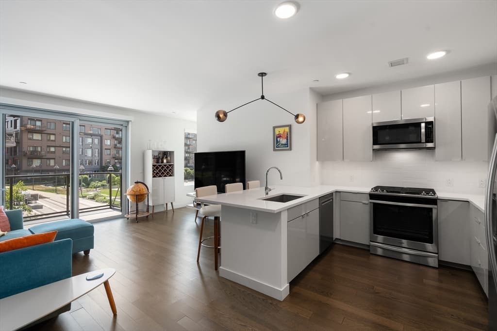 65 Lewis St # 216, Boston MA 02128 photo 7