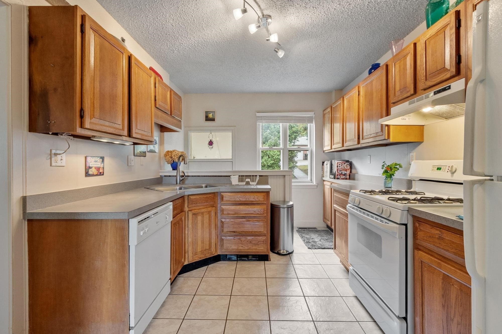 Condominium at 5 Walnut # 5A, Devens MA 01434, photo 10 of 41