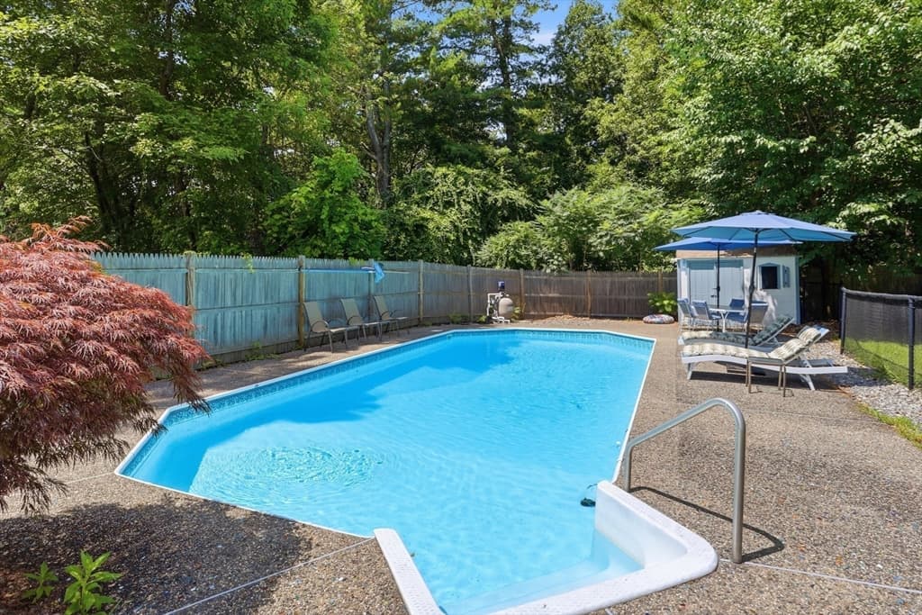 Single Family Residence at 22 Mary Dr, West Boylston MA 01583, photo 6 of 35