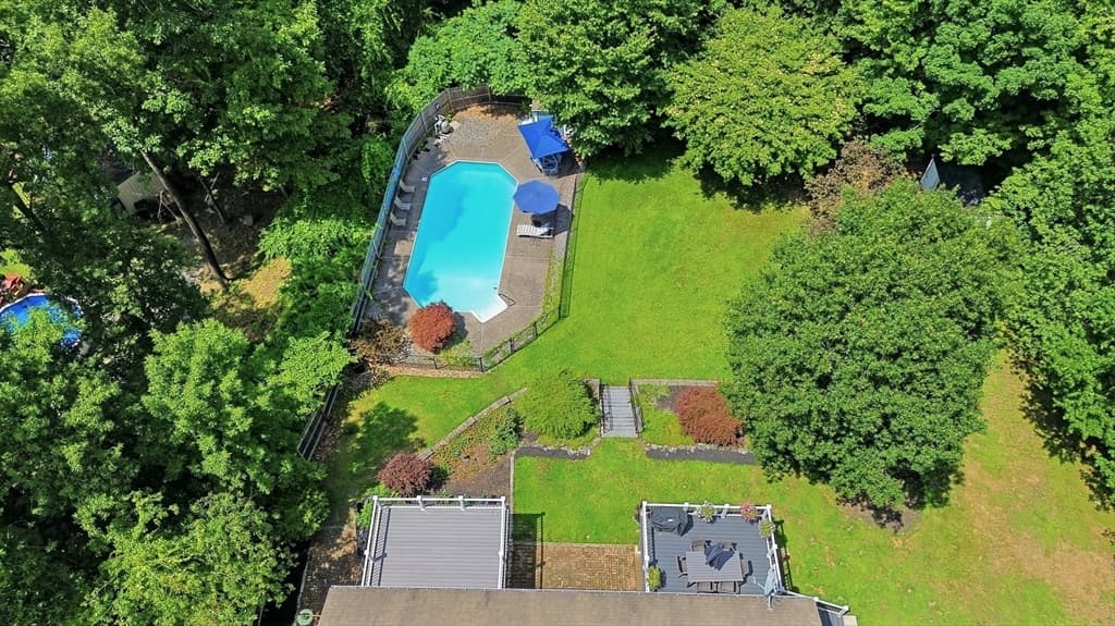 Single Family Residence at 22 Mary Dr, West Boylston MA 01583, photo 11 of 35