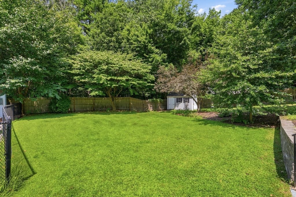 Single Family Residence at 22 Mary Dr, West Boylston MA 01583, photo 8 of 35