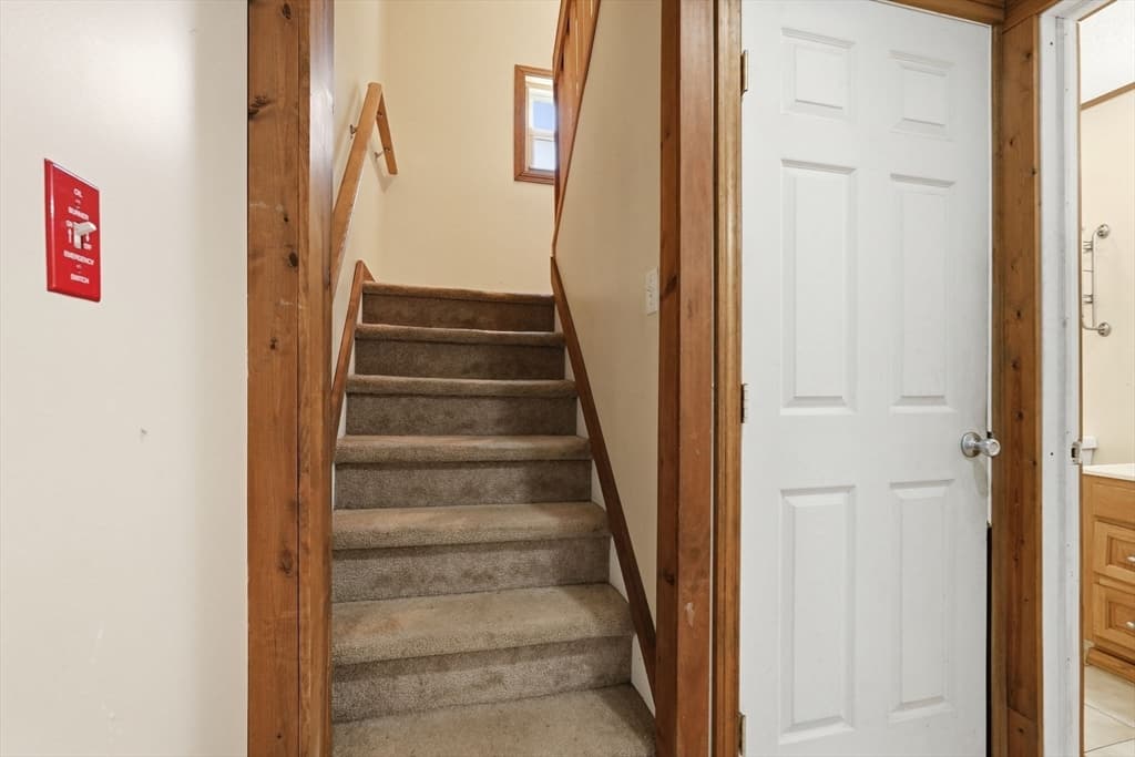 33 Baltimore Ave, Chicopee MA 01020 photo 20