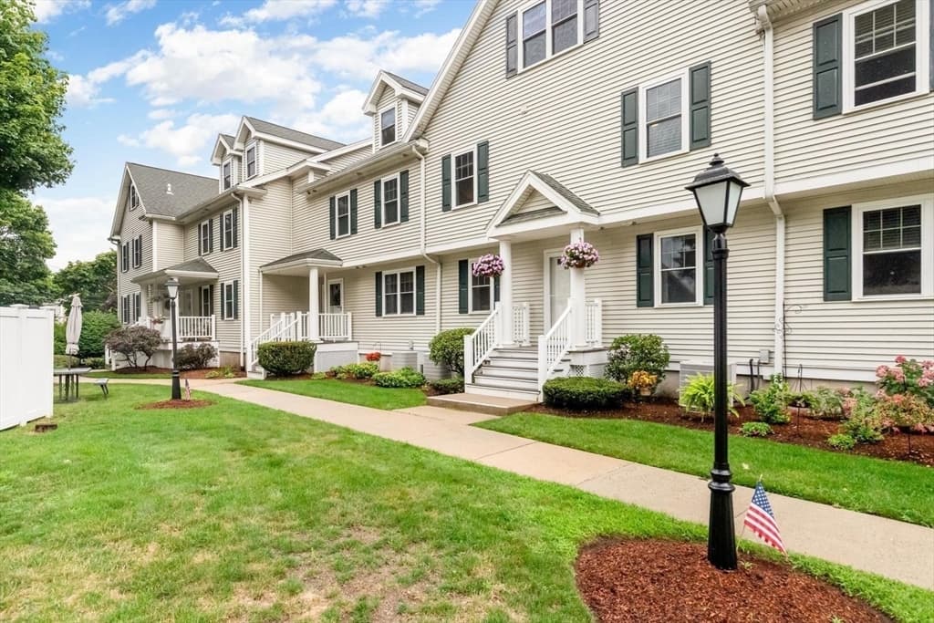 10 Pomeworth Street # K, Stoneham MA 02180 photo 2