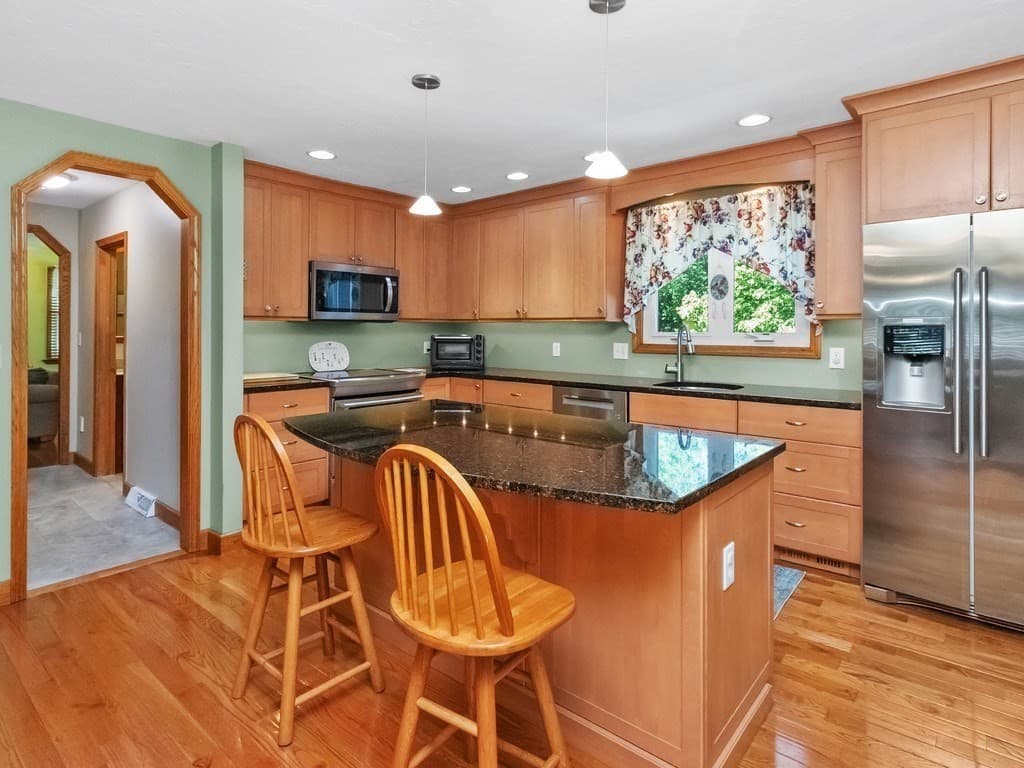 137 Harrington Road, Waltham MA 02452 photo 3