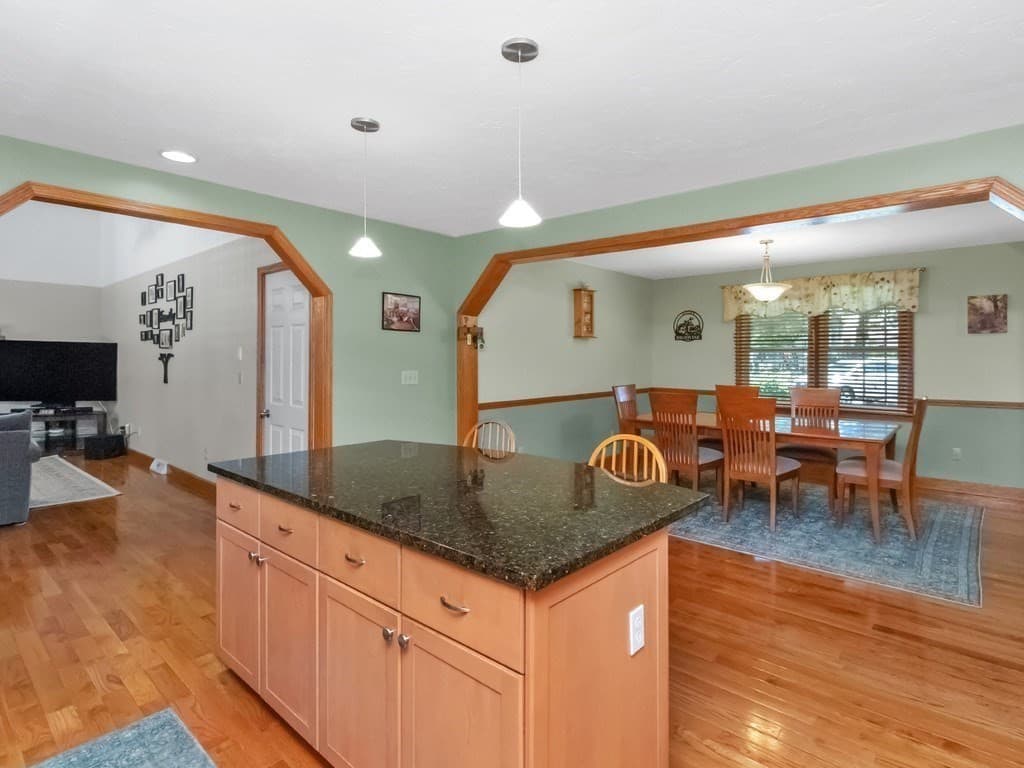 137 Harrington Road, Waltham MA 02452 photo 5