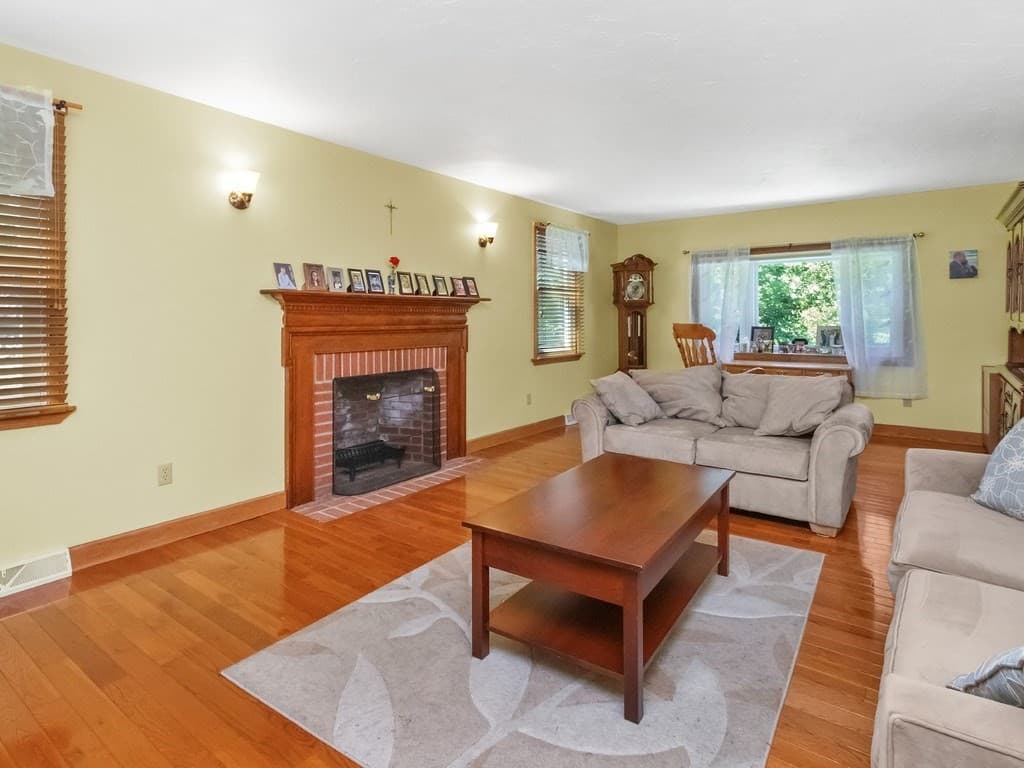 137 Harrington Road, Waltham MA 02452 photo 8
