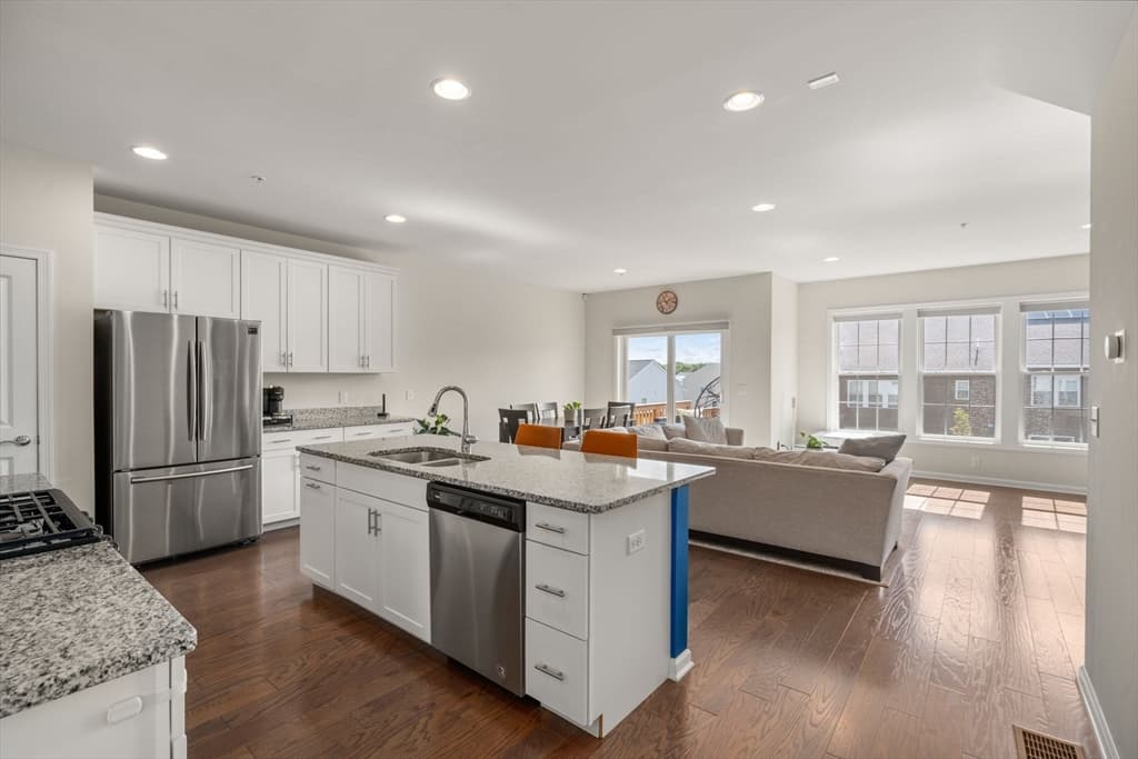 49 Walnut Way # 49, Hopkinton MA 01748 photo 8
