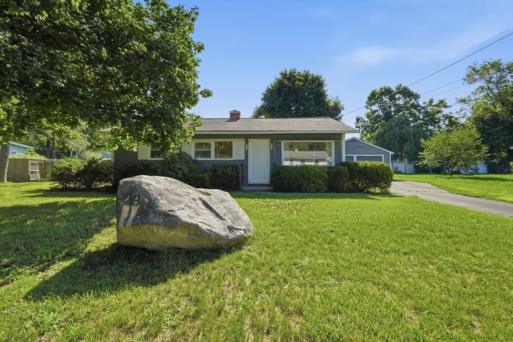 28 Westwood Terrace, Northampton MA 01062