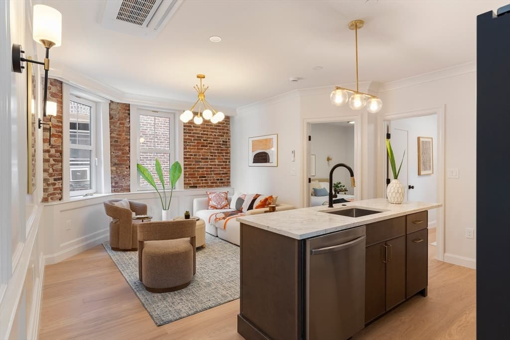 75 Lubec # 4, Boston MA 02128