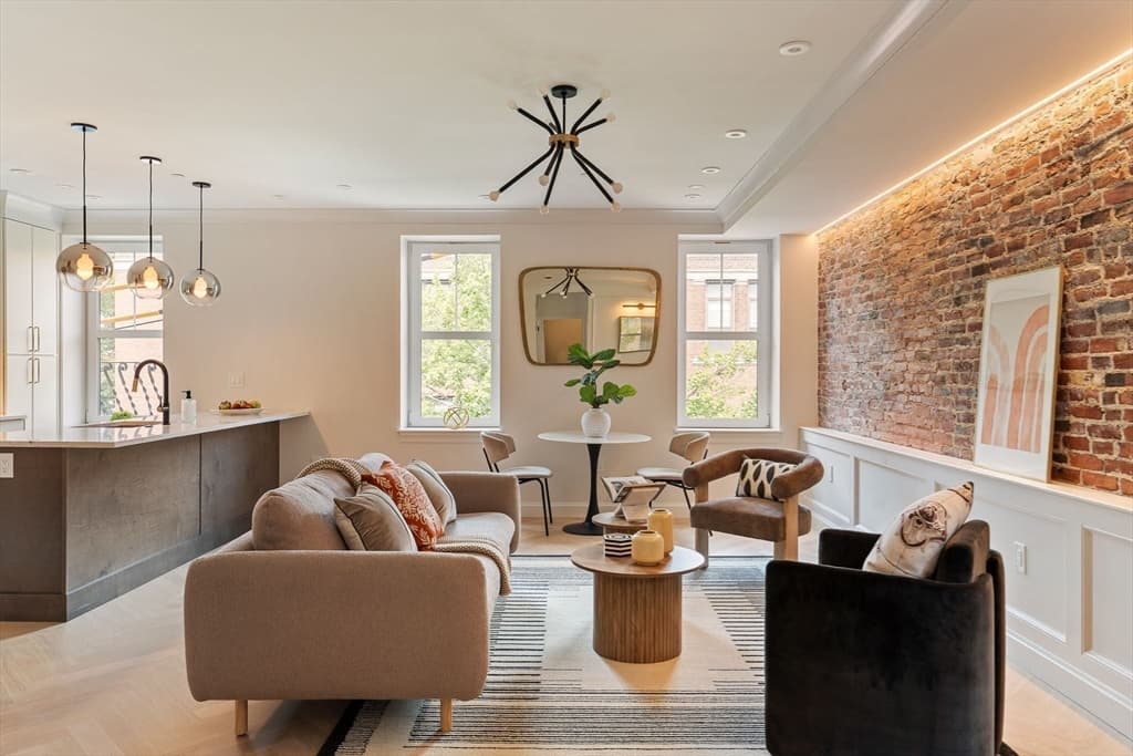 75 Lubec PH, Boston MA 02128