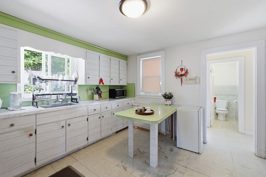 19 Miller Stile Rd, Quincy MA 02169 photo 6