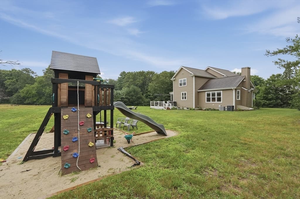 223 Tiffany St, Attleboro MA 02703 photo 33