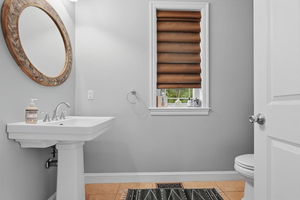 223 Tiffany St, Attleboro MA 02703 photo 31