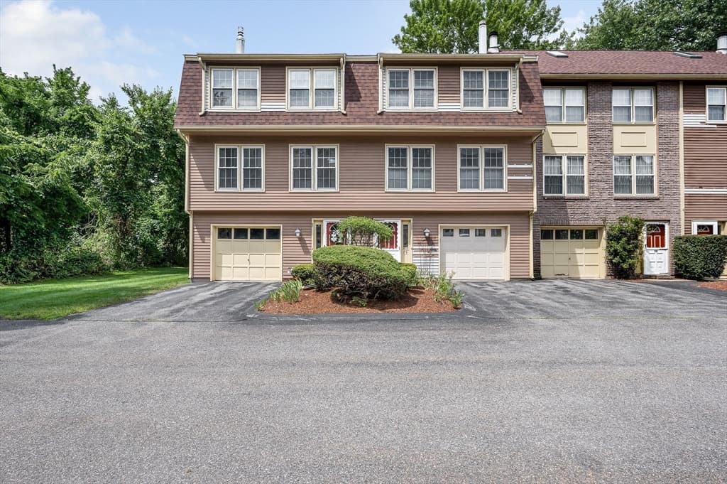 80 Heritage Dr # 80, Tewksbury MA 01876