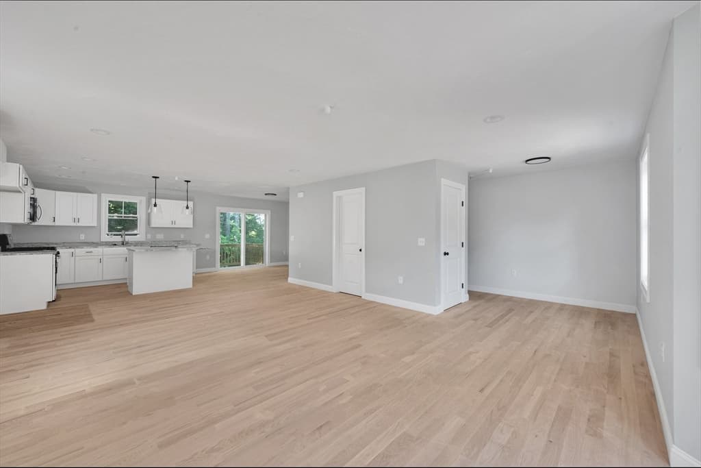 299 Quincy St, Building 3 # 3, Holbrook MA 02343 photo 5