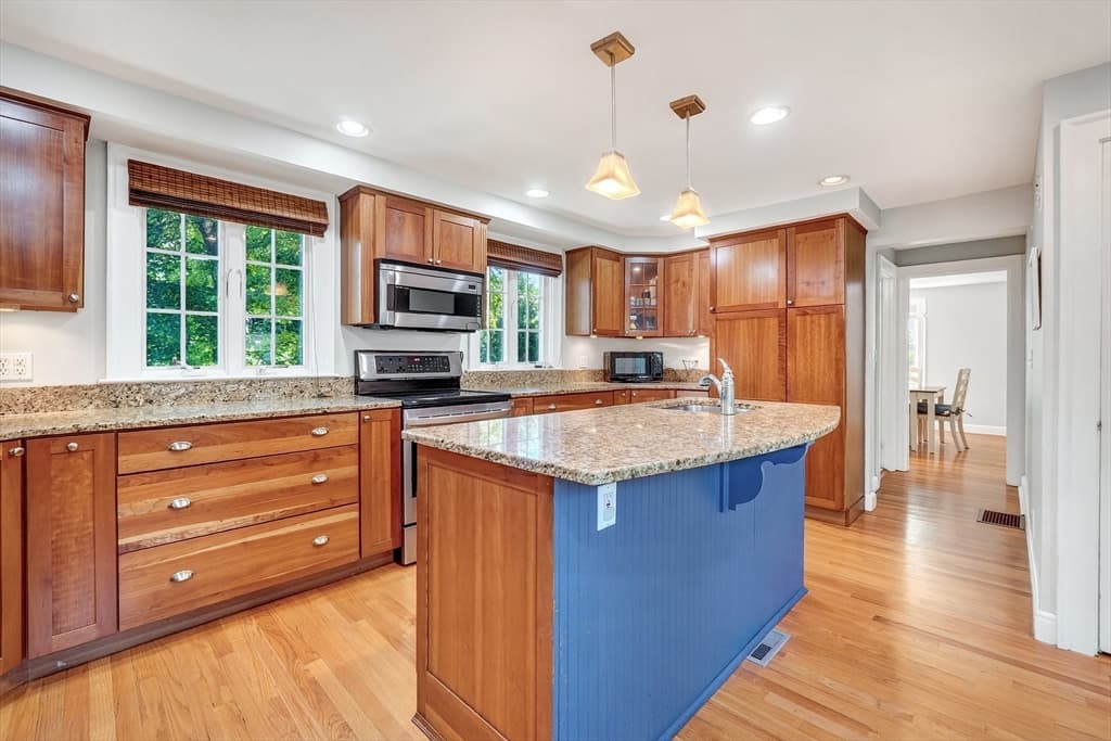 4 Sherman Road, Stoneham MA 02180 photo 16