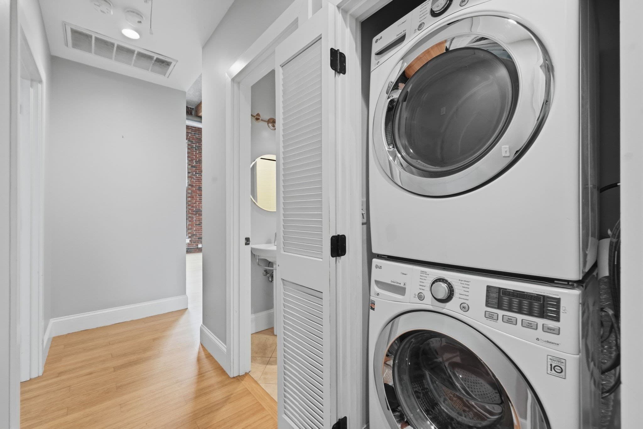 Condominium at 30 Market St # 1, Lowell MA 01852, photo 34 of 42