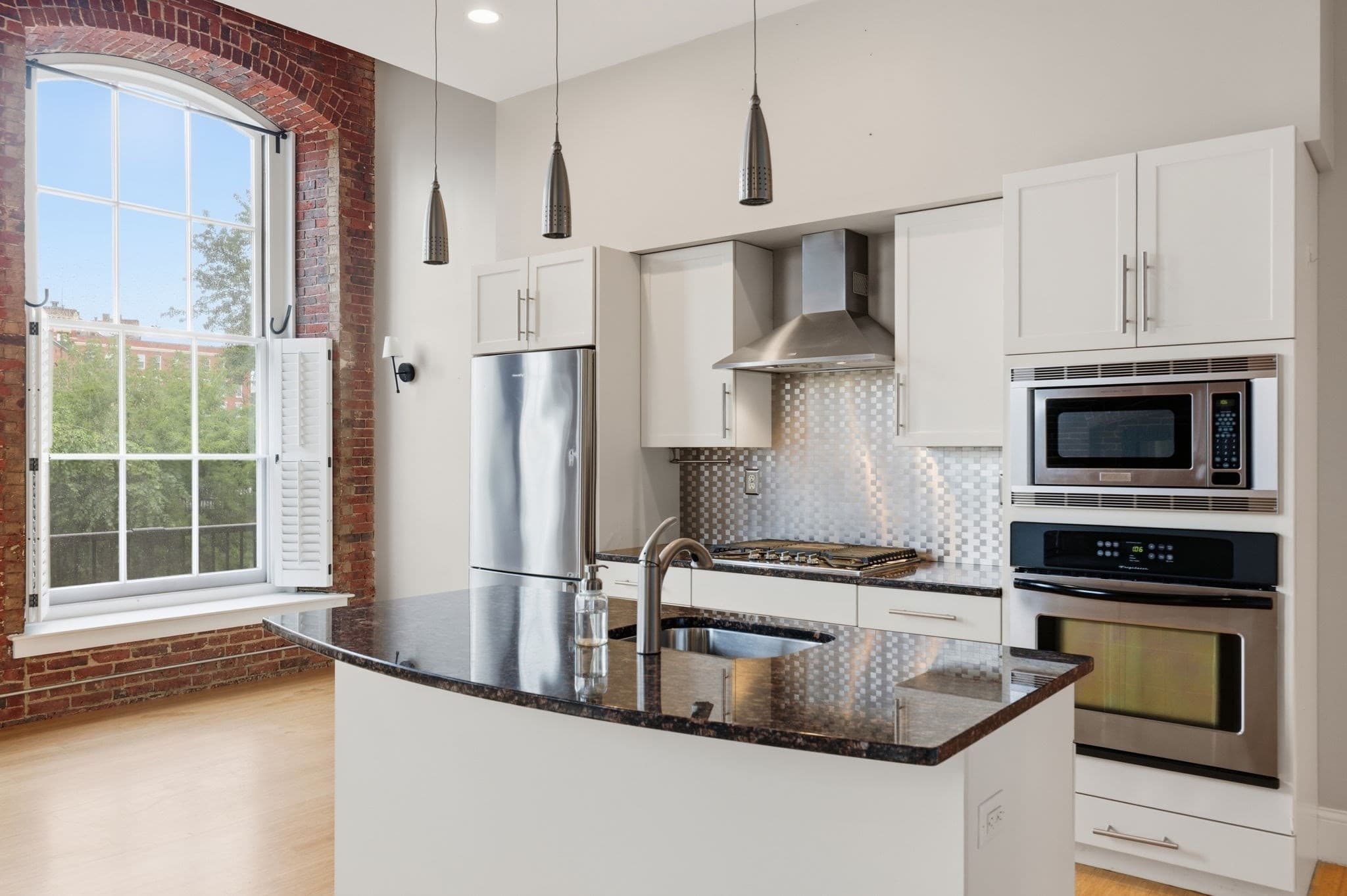 Condominium at 30 Market St # 1, Lowell MA 01852, photo 8 of 42
