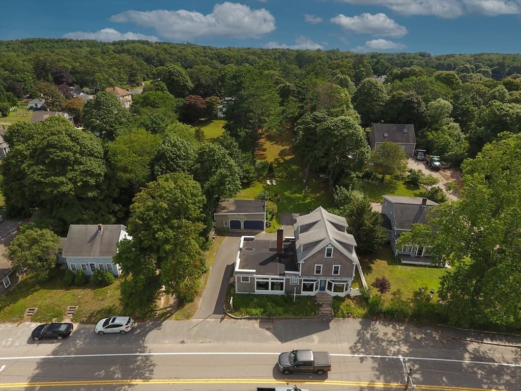 896 Sandwich, Bourne MA 02561