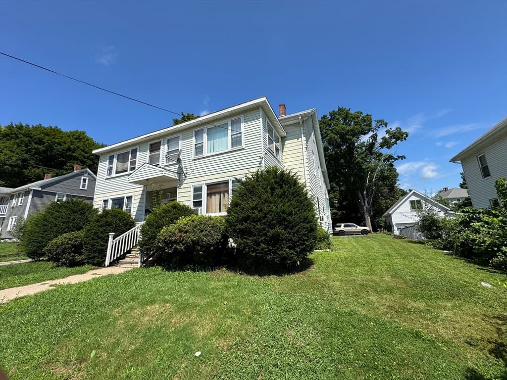48 Union St, Southbridge MA 01550 photo 3