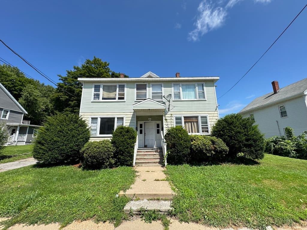 48 Union St, Southbridge MA 01550