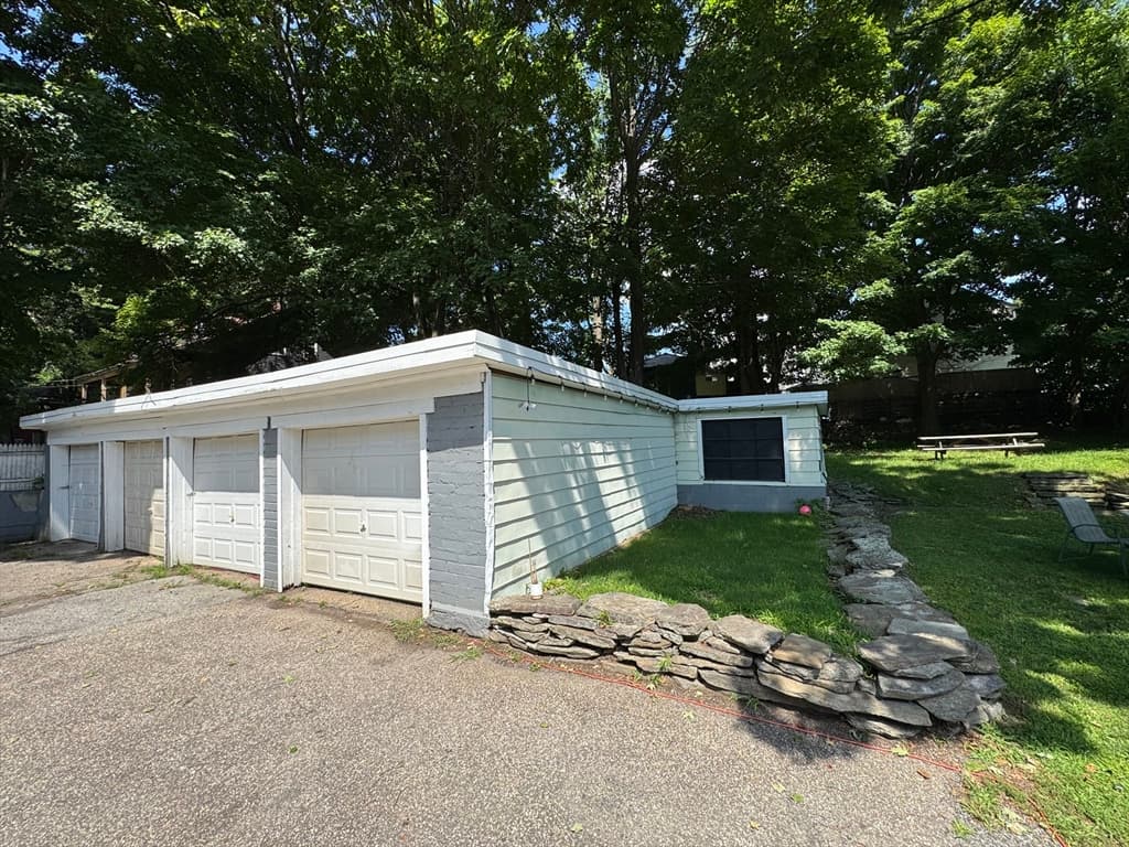 48 Union St, Southbridge MA 01550 photo 9